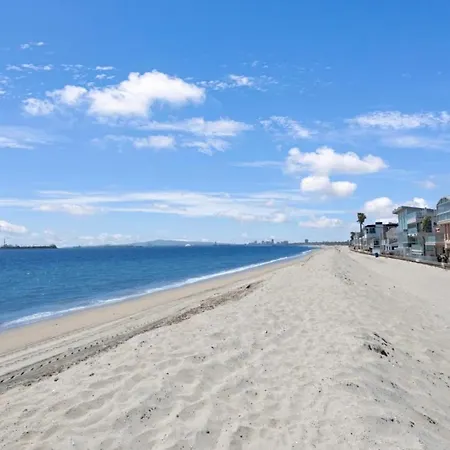 Sea La Vie Beachhouse On The Sand